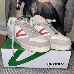 Tretorn Women’s Stadium White and Coral Sneakers- US 10 Med NWT